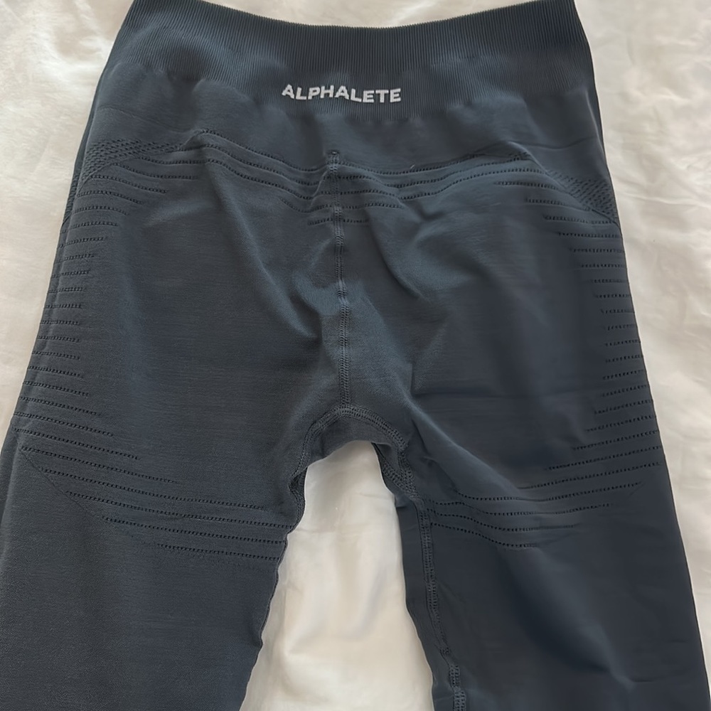 Alphalete grey leggings, size medium. Great condition.